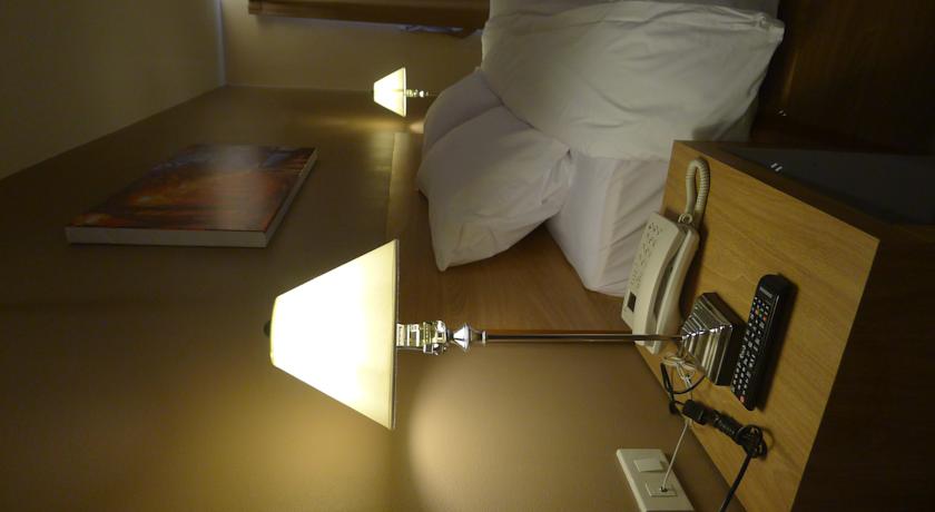 T5 Suites Pattaya Prathumnak — Паттайя, Таїланд мініатюра 11