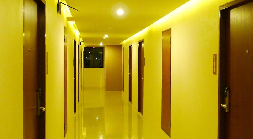 T5 Suites Pattaya Prathumnak — Паттайя, Таїланд мініатюра 22
