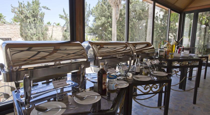 Amman International Hotel — Амман, Йорданія мініатюра 19