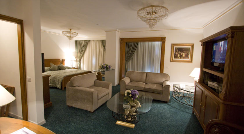 Amman International Hotel — Амман, Йорданія мініатюра 43