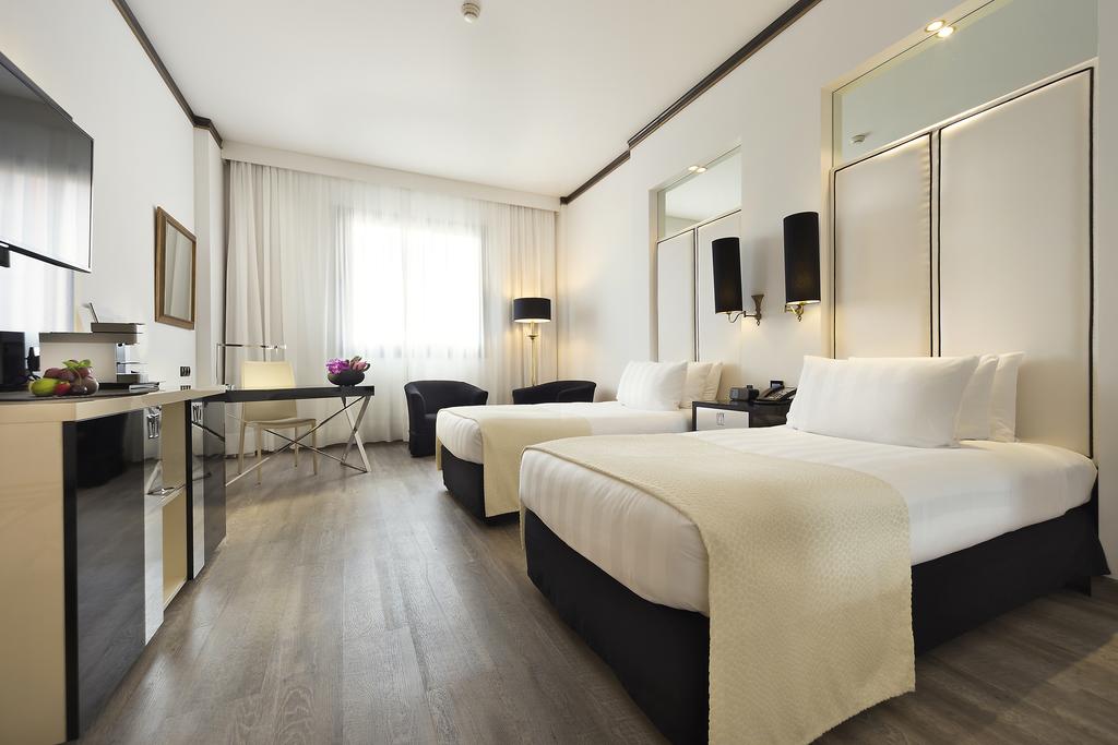 Melia Milano — Мілан, Італія мініатюра 155