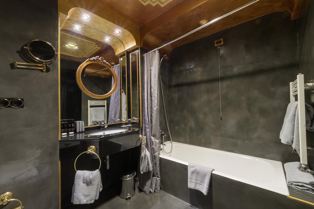 Melia Milano — Мілан, Італія мініатюра 159
