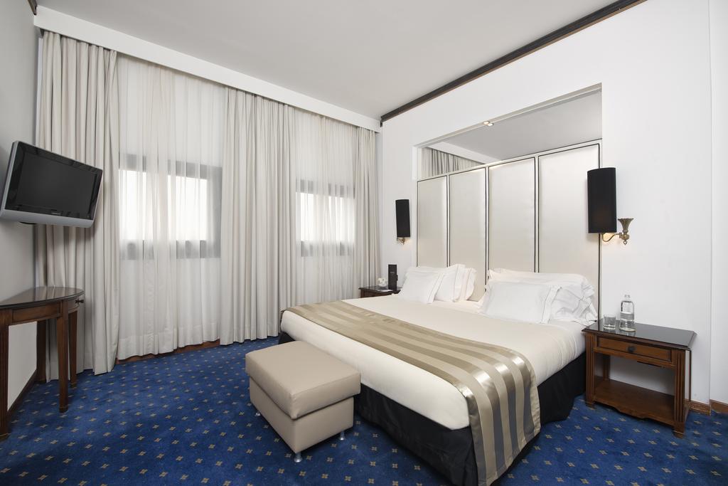 Melia Milano — Мілан, Італія мініатюра 161