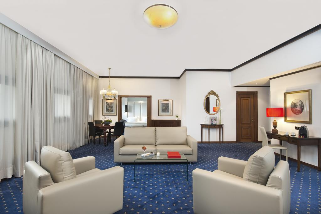 Melia Milano — Мілан, Італія мініатюра 162