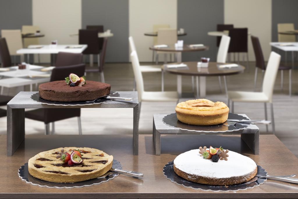 Melia Milano — Мілан, Італія мініатюра 174