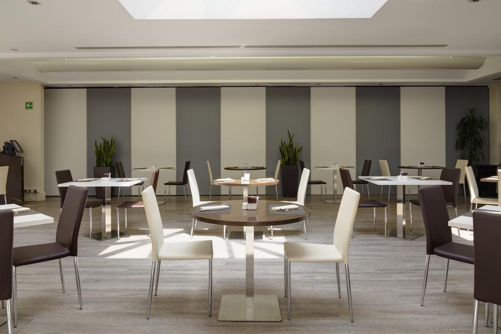 Melia Milano — Мілан, Італія мініатюра 176