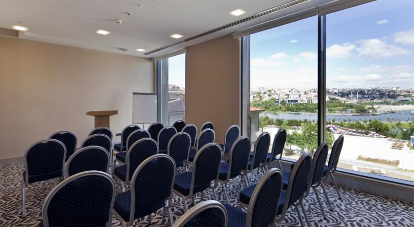 Dosso Dossi Golden Horn — Стамбул, Туреччина мініатюра 41