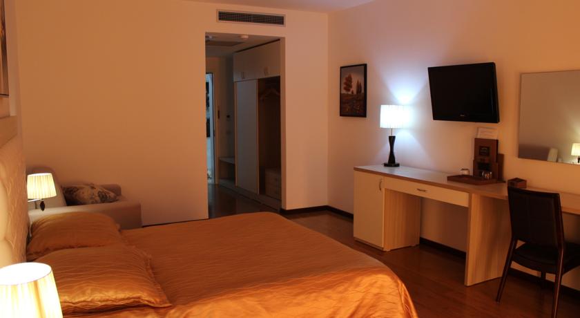 Bleart Hotel — Дуррес, Албанія мініатюра 23