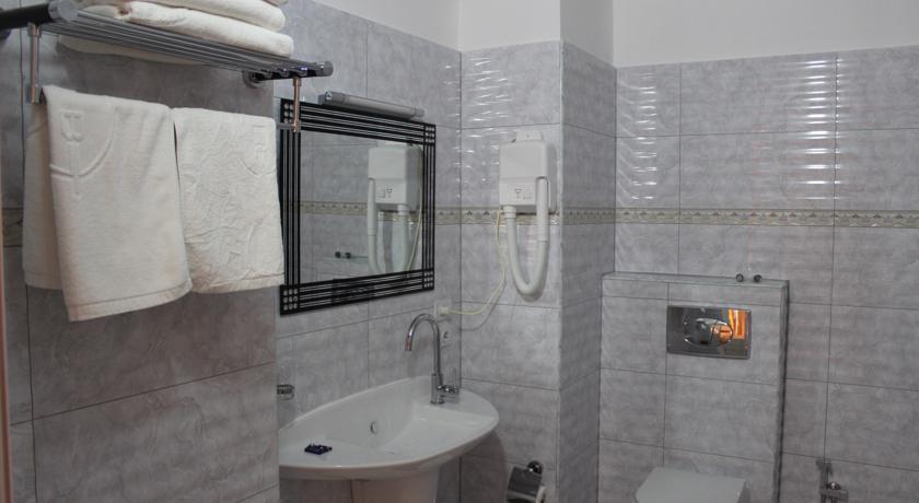 Bleart Hotel — Дуррес, Албанія мініатюра 33