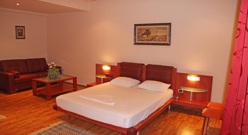 Brilant Hotel — Саранда, Албанія мініатюра 17