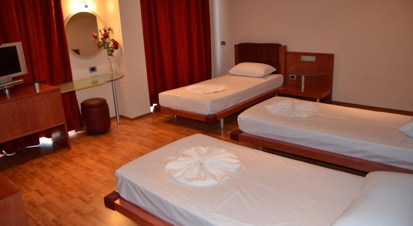 Brilant Hotel — Саранда, Албанія мініатюра 33