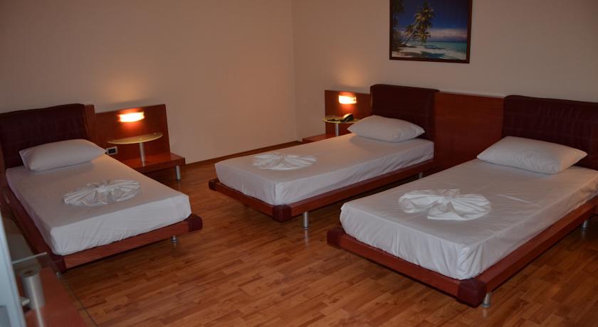 Brilant Hotel — Саранда, Албанія мініатюра 35