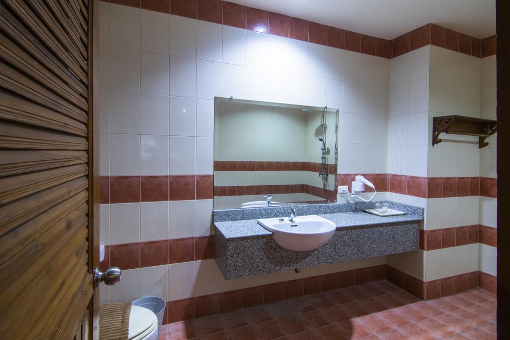 Phuphaya Resort — Паттайя, Таїланд мініатюра 9