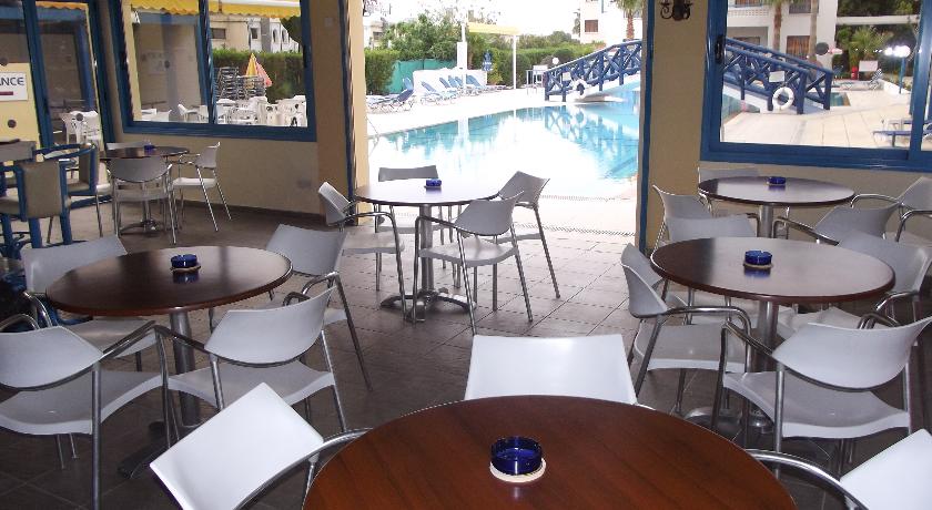 Kefalonitis Hotel Apartments — Пафос, Кіпр мініатюра 39