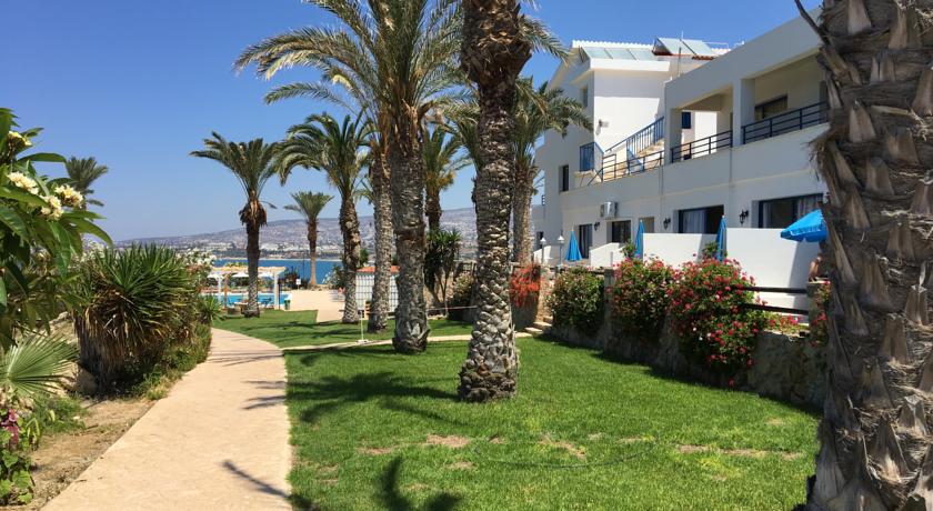 Vrachia Beach Resort — Пафос, Кіпр мініатюра 12
