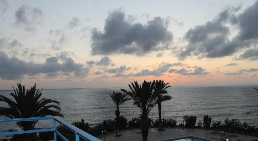 Vrachia Beach Resort — Пафос, Кіпр мініатюра 45
