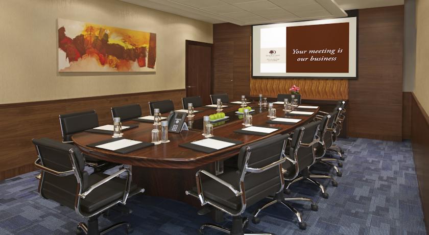 DoubleTree by Hilton Hotel and Residences Dubai Al Barsha, Дубаї, Об'єднані Арабські Емірати мініатюра 36