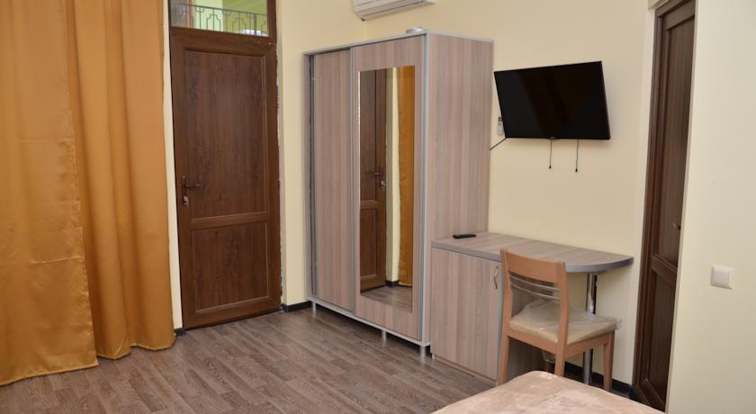 Chveni Ezo Hotel — Кобулеті, Грузія мініатюра 17