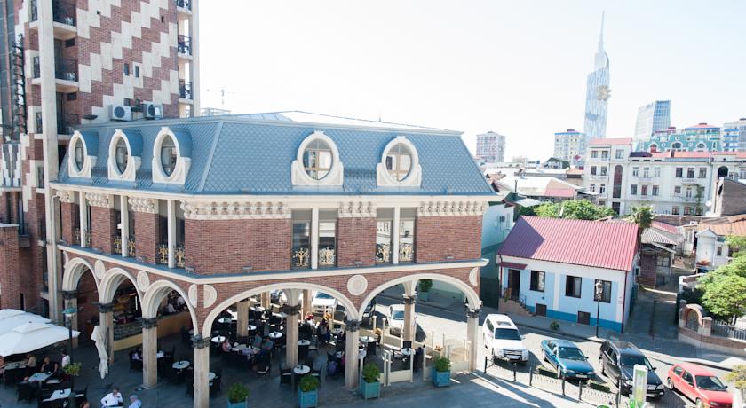 Piazza Four Colors — Батумі, Грузія мініатюра 29