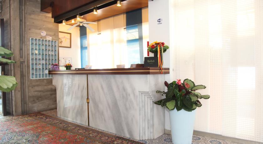 Bettina Hotel — о. Вентотене, Італія мініатюра 9