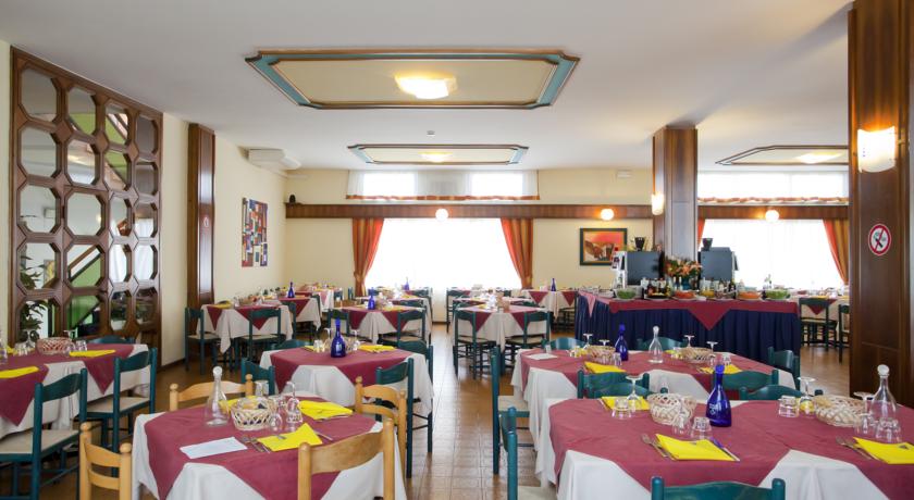 Bettina Hotel — о. Вентотене, Італія мініатюра 10