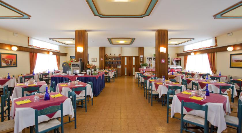 Bettina Hotel — о. Вентотене, Італія мініатюра 13
