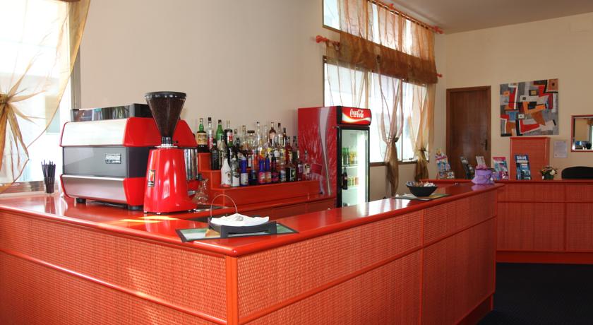Bettina Hotel — о. Вентотене, Італія мініатюра 18