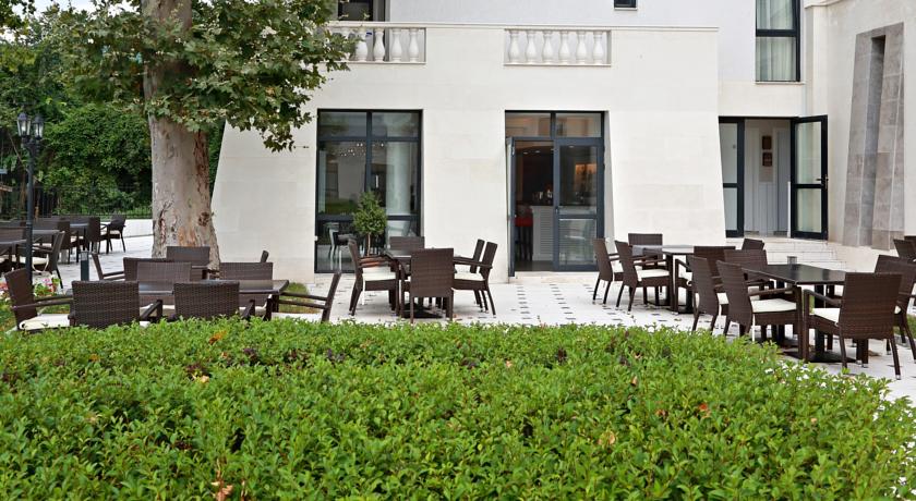 White Rock Castle Suite Hotel — Балчик, Болгарія мініатюра 92