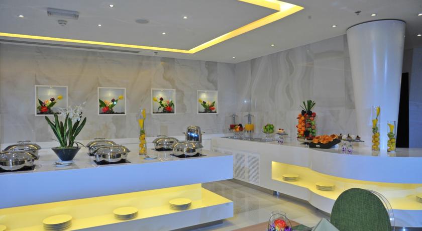Ramada Abu Dhabi Corniche — Абу Дабі, Об'єднані Арабські Емірати мініатюра 17