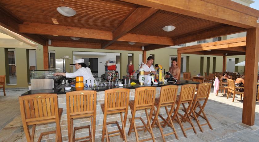 Capital Coast Resort & Spa — Пафос, Кіпр мініатюра 9