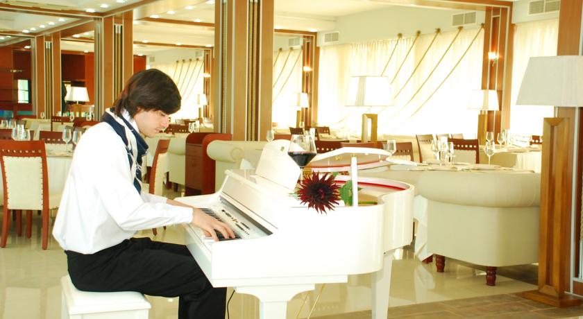 Cruise Hotel — Тбілісі, Грузія мініатюра 13