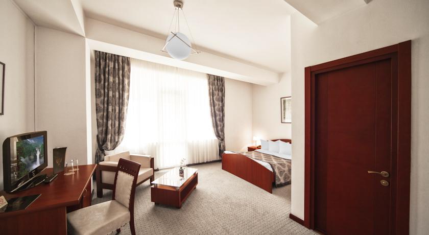 Cruise Hotel — Тбілісі, Грузія мініатюра 24