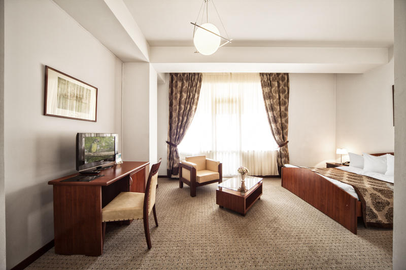 Cruise Hotel — Тбілісі, Грузія мініатюра 41