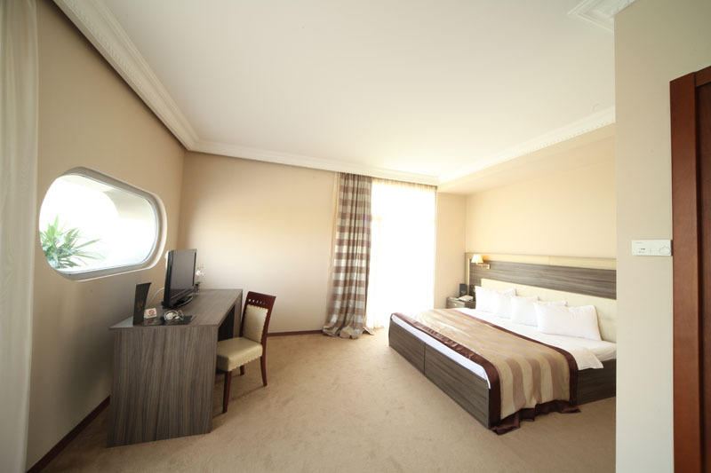Cruise Hotel — Тбілісі, Грузія мініатюра 44