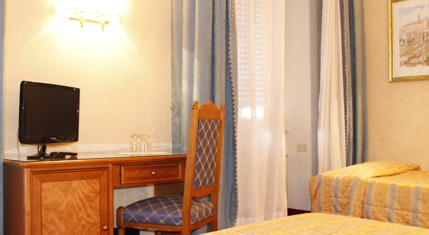 The Cross Hotel — Лаціо, Італія мініатюра 25