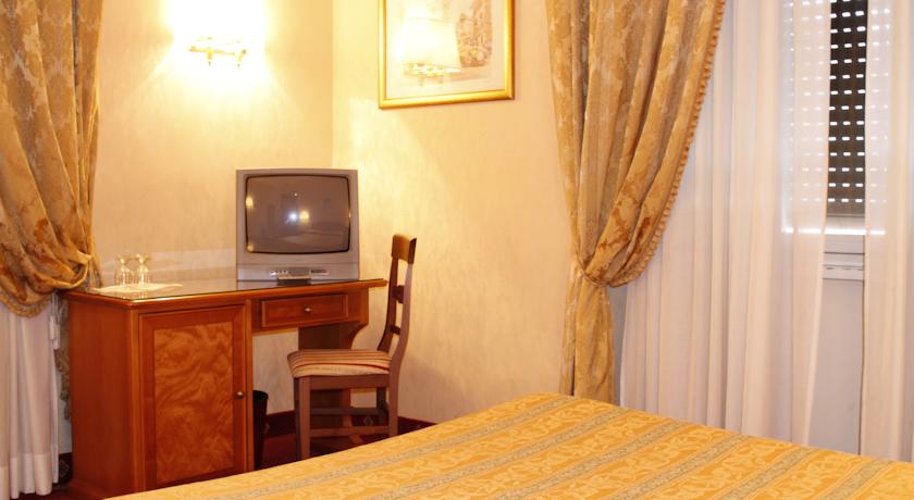 The Cross Hotel — Лаціо, Італія мініатюра 32