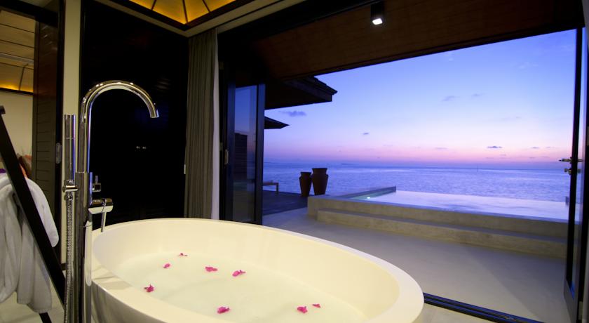 Lily Beach Resort & Spa Huvahandhoo — Арі (Аліфу) атол, Мальдіви мініатюра 6