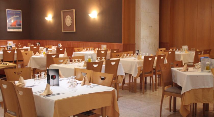 Port Eugeni Hotel — Коста Дорада, Іспанія мініатюра 8