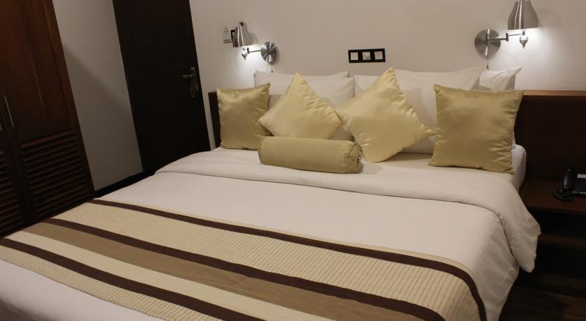 Gloria Grand Hotel — Унаватуна, Шрі Ланка мініатюра 7