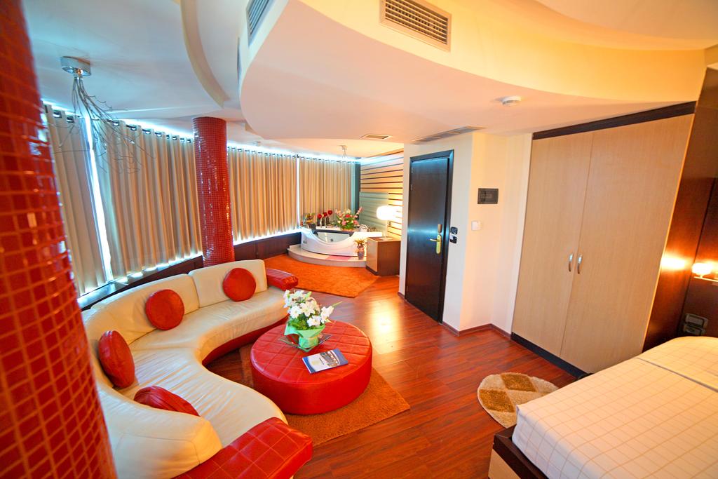 Vlora International Hotel — Вльора, Албанія мініатюра 37