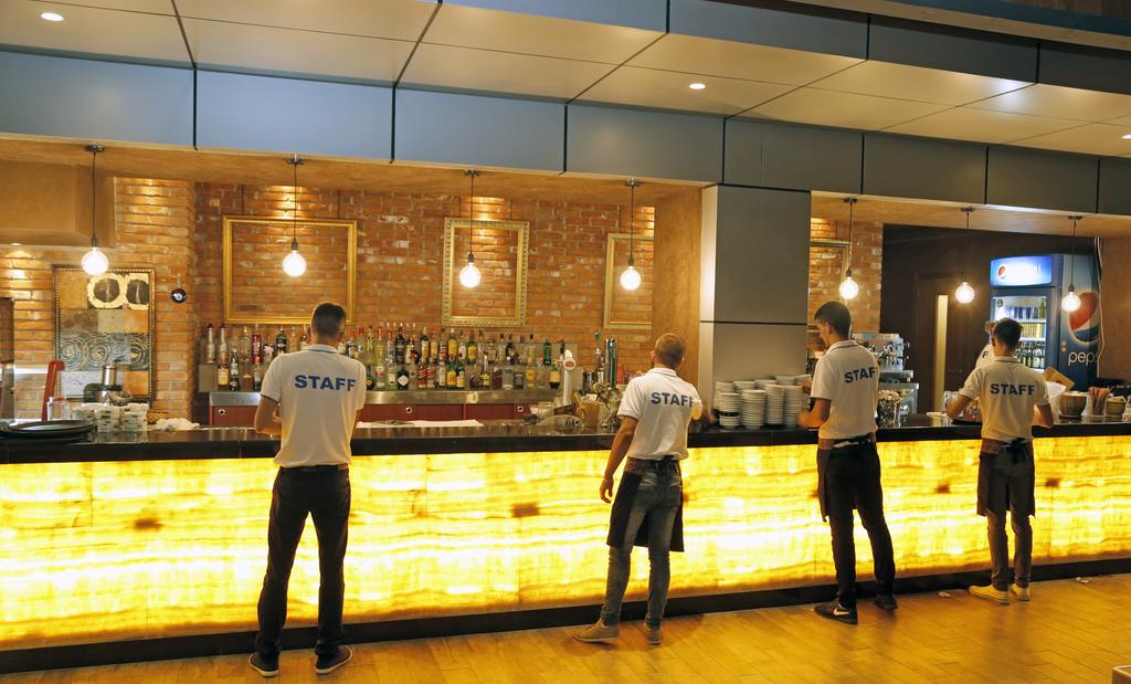 Vlora International Hotel — Вльора, Албанія мініатюра 43
