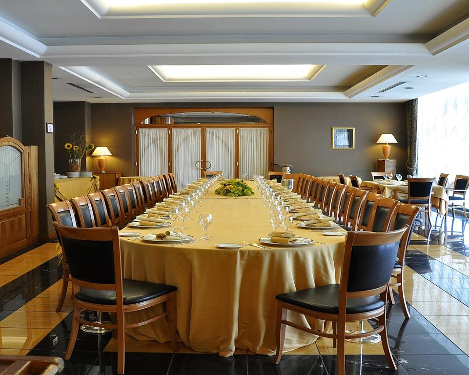 Ramada Naples — кампанія, Італія мініатюра 24