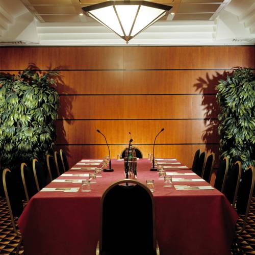 Ramada Naples — кампанія, Італія мініатюра 33