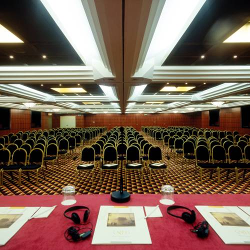Ramada Naples — кампанія, Італія мініатюра 34