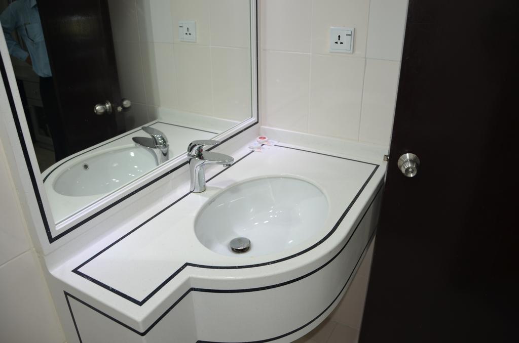 White Fort Hotel — Дубаї, Об'єднані Арабські Емірати мініатюра 36