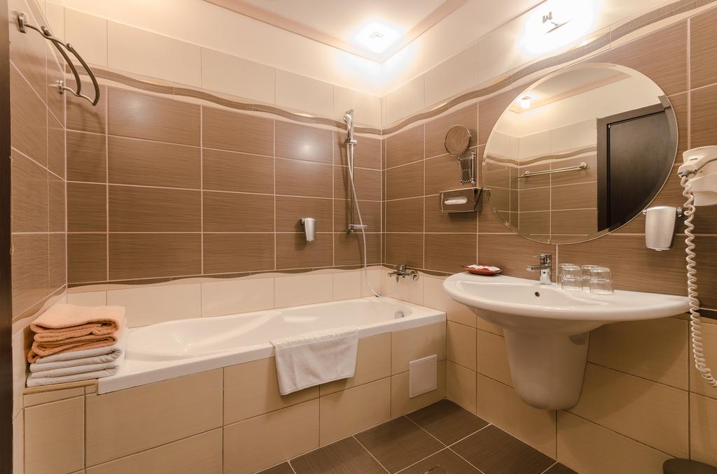 Apollo Hunguest Hotel — Хайдусобосло, Угорщина мініатюра 46