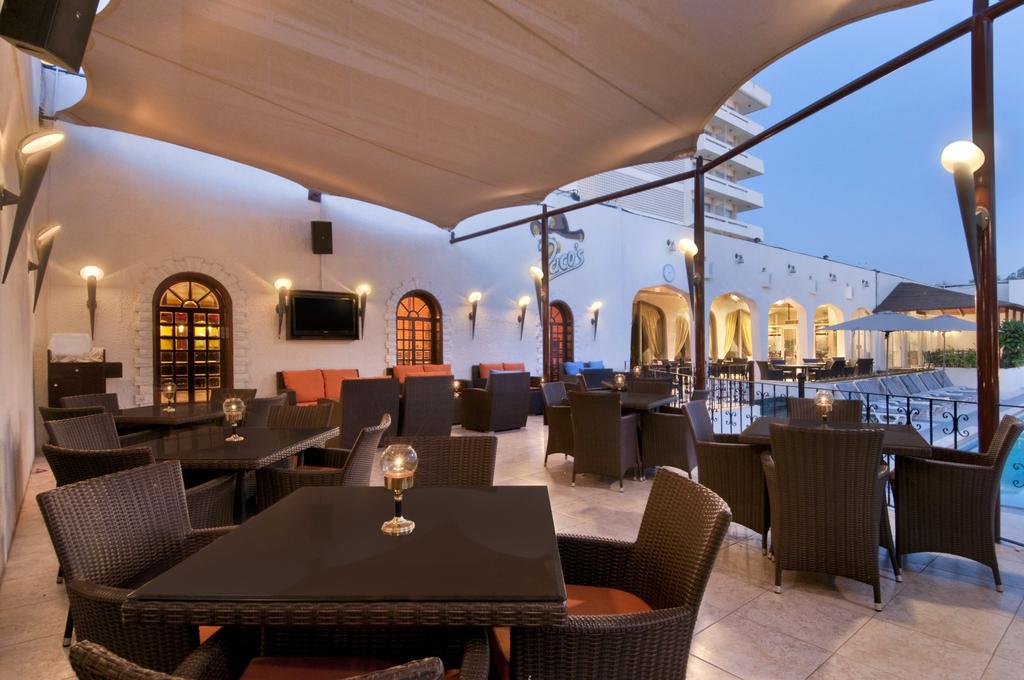 Radisson Blu Hotel & Resort Al Ain — Аль-Айн, Об'єднані Арабські Емірати мініатюра 196